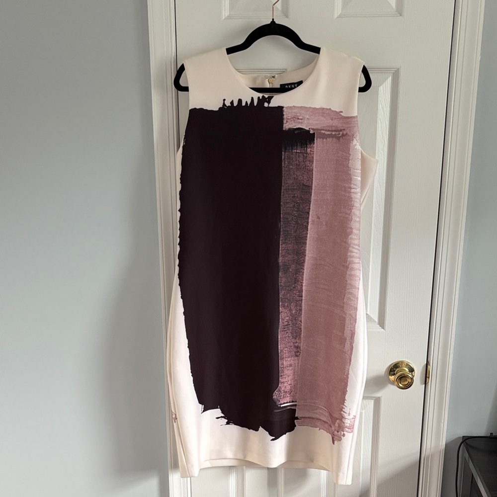 DKNY Women's Scuba Sleeveless Career Midi Dress in Cream and Black with Pink Art